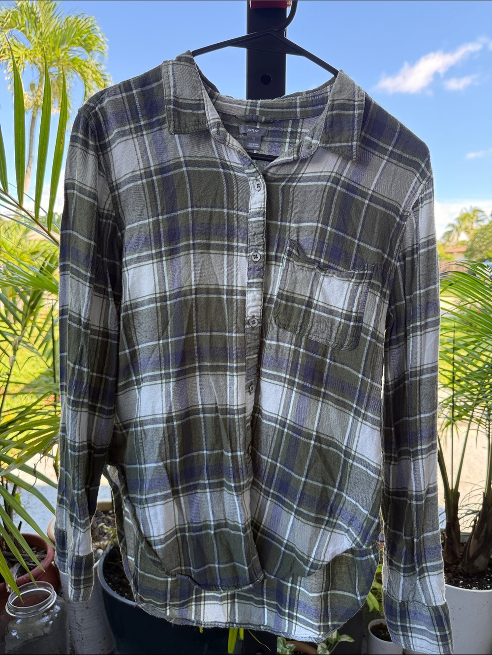 aerie Olive, White & Navy Plaid Button-Down flannel